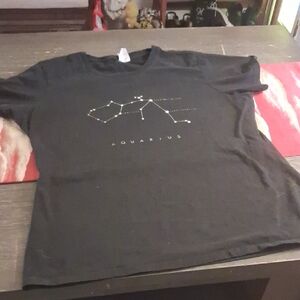 Aquarius Constellation Tee in Black